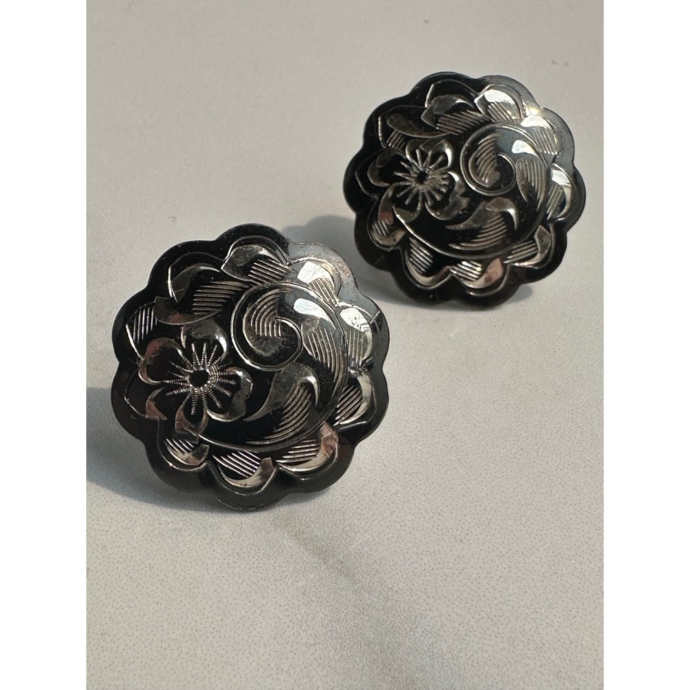 Vintage Sterling Silver Floral Damascene Screw Back Earrings Etched Scalloped